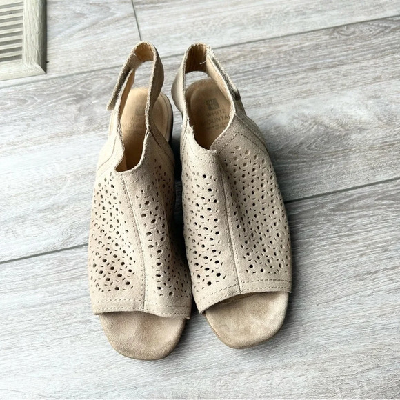 WHITE MOUNTAIN Lorna Suede Open  Toe Bootie Sandal - Picture 3 of 15